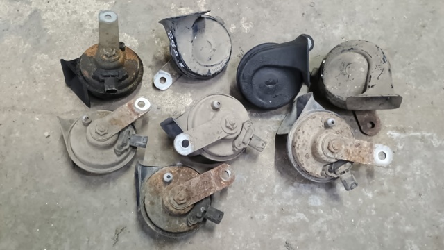 Сигнал звуковой 61338381271 BMW