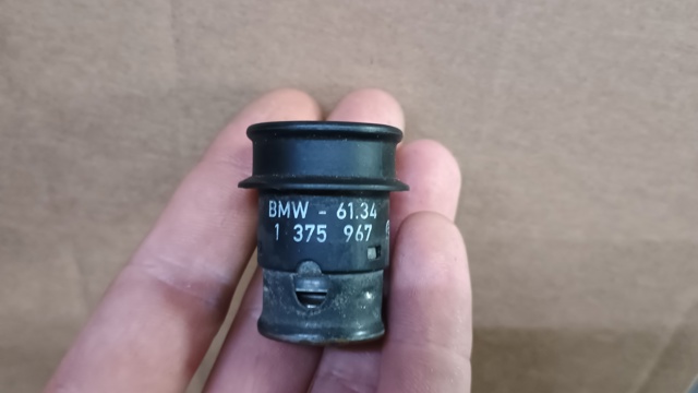 Розетка прикуривателя 61341375967 BMW