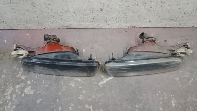 Противотуманка правая 63178361952 BMW