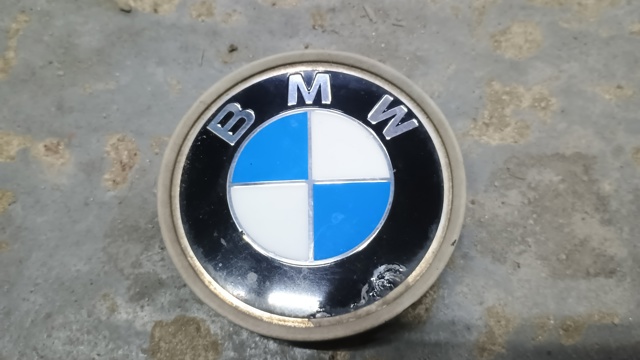 Колпак колесного диска 6768640 BMW