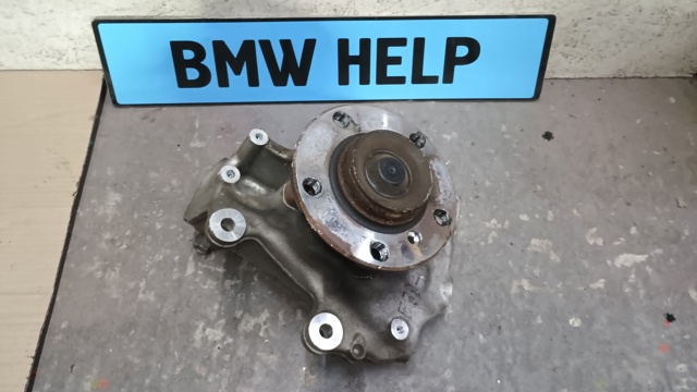 Цапфа поворотная правая 6792288 BMW