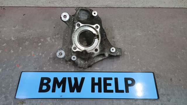 Цапфа (поворотный кулак) передний левый 6870831 BMW