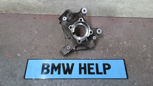 Цапфа (поворотный кулак) передний правый 6870832 BMW