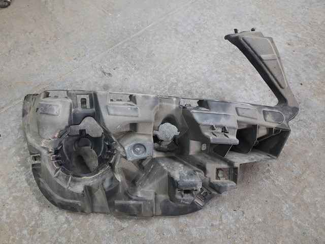Кронштейн бампера переднего, правый 7212956 BMW