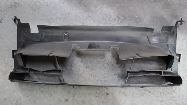 Нижний воздуховод радиатора 7255414 BMW