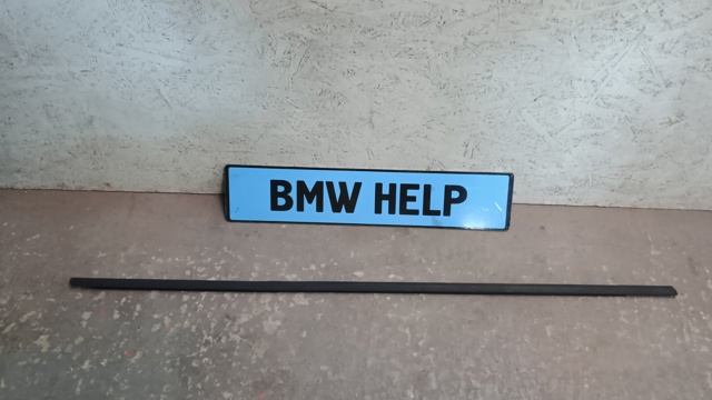 Молдинг опускного стекла двери задней, правой 7258294 BMW