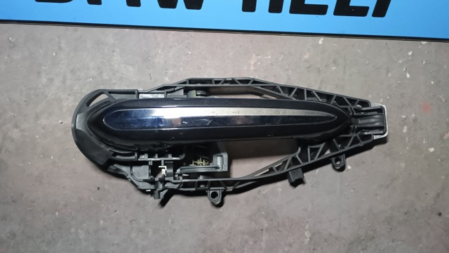 7401206 BMW Держатель наружной ручки двери передней правой купить в Чернигов