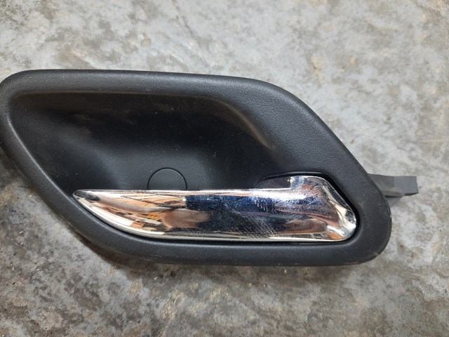 Внутренняя дверная ручка 8125514 BMW