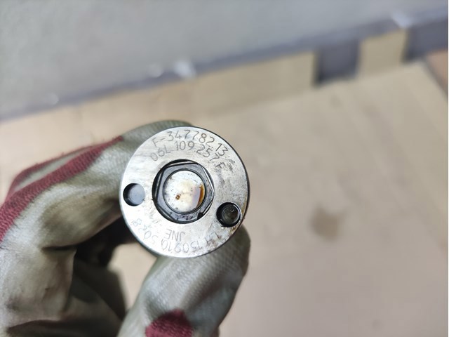 06L109257F Клапан фазорегулятора купить Харьков