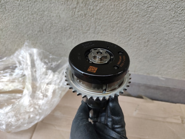 Регулятор фаз газораспределения 06M109088K VAG