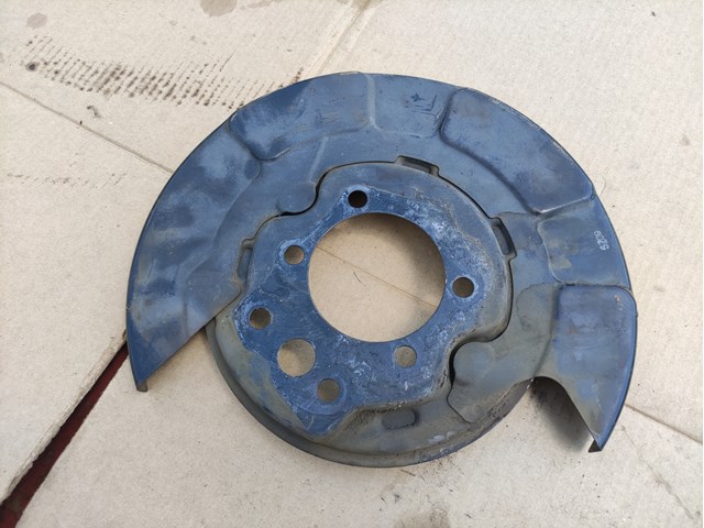 Диск опорный заднего тормозного барабана правый 440201MB6A NISSAN