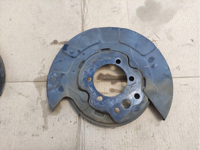 Защита тормозного диска заднего, левая 440301MB6A NISSAN