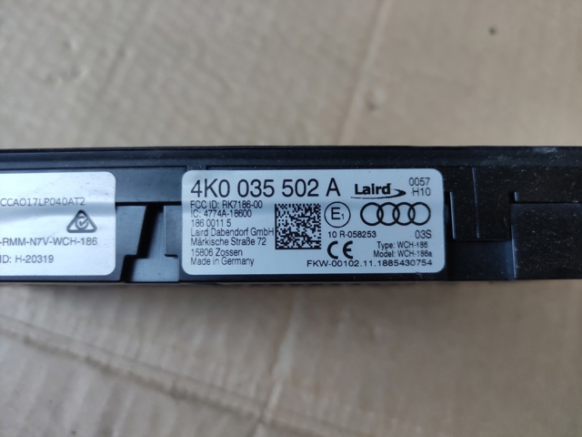 VAG 4K0035502A Зарядное устройство для АКБ в наличии Полтава