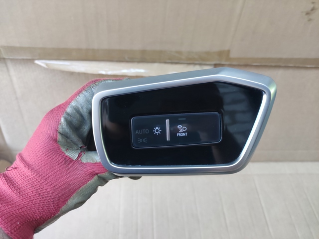 VAG 4K1857966V58 Молдинг (накладка) приборной панели "торпедо" левый в наличии Киев