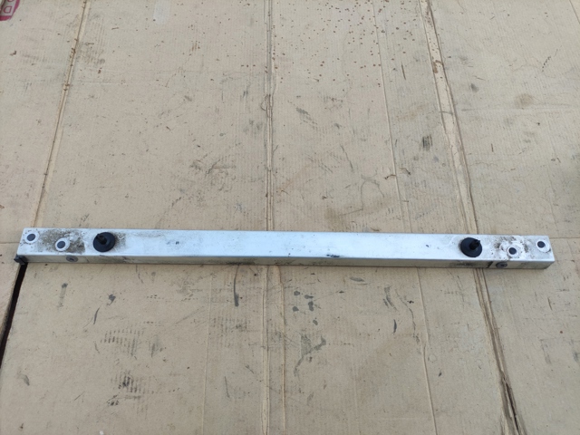 Кронштейн усилителя переднего бампера 4M0802507D VAG