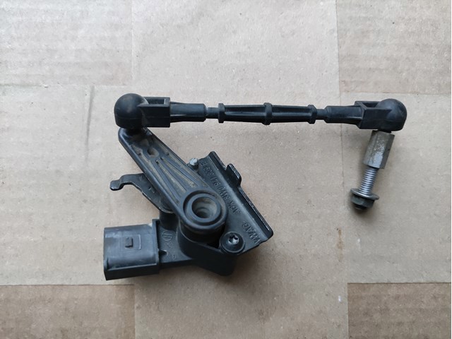Датчик уровня положения кузова, задний левый 4M0907503 VAG