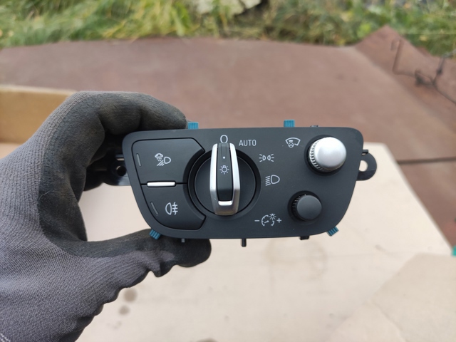 Переключатели электрические (переключатель света центральный) 4M0941531AP5PR VAG