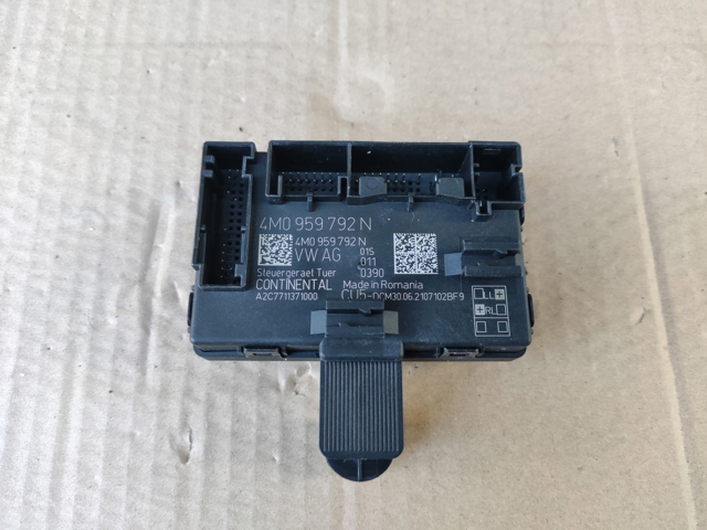Блок комфорта передней двери 4M0959792N VAG