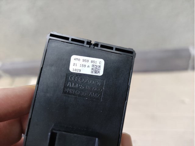 VAG 4M0959851C в наличии Львов