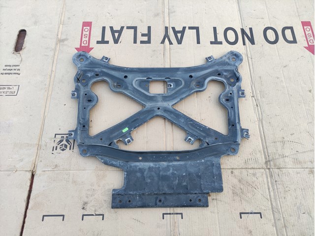 Усилитель переднего подрамника 4M1399345C VAG