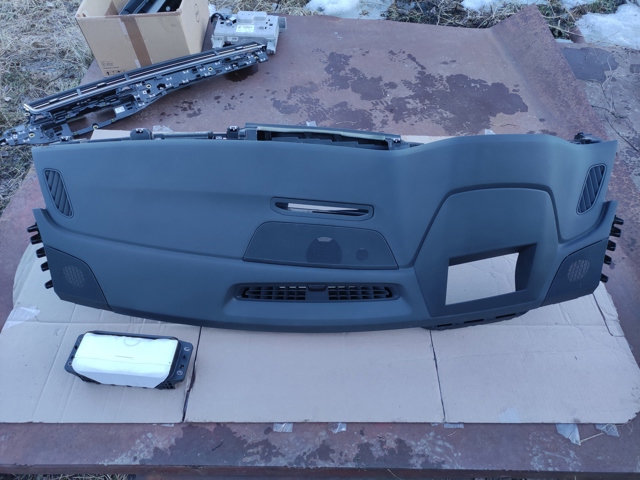 Панель передняя "торпедо" 4M1857001AC24A VAG