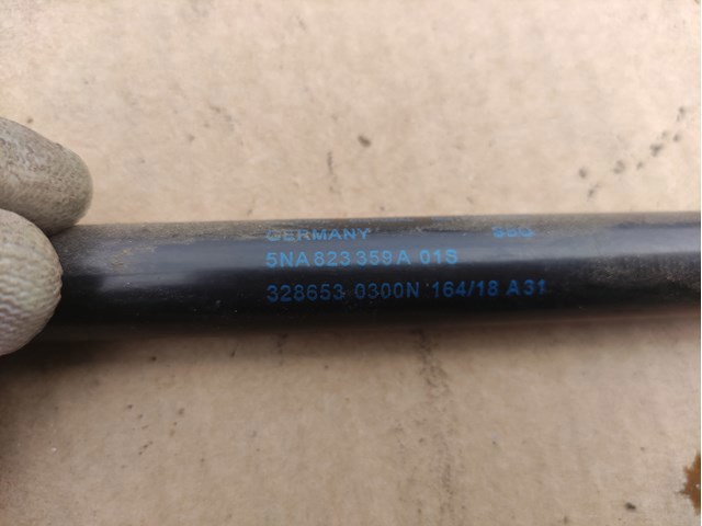 VAG 5NA823359A Амортизатор капота в наличии Львов