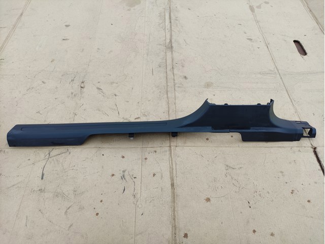 Накладка дверного порога внутренняя, правая 5NN853372A82V VAG