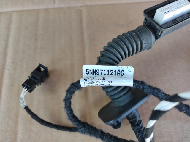 VAG 5NN971121AG в наличии Запорожье