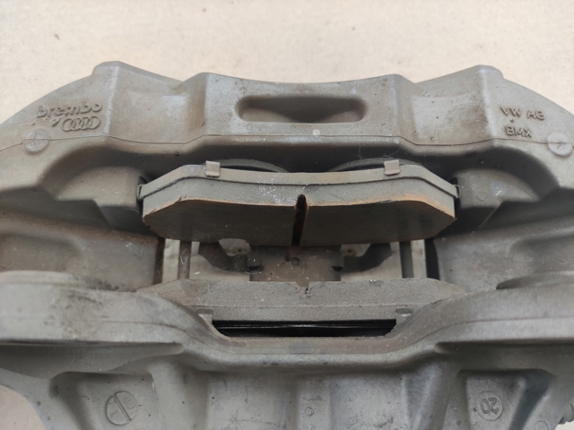 VAG 80A698151C Передние тормозные колодки в наличии Хмельницкий