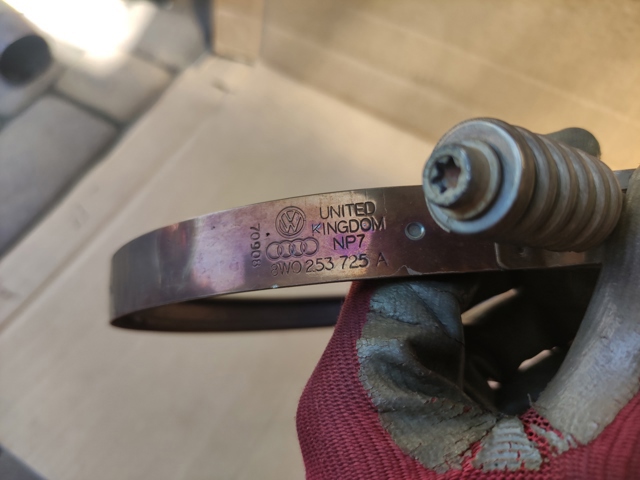 8W0253725A VAG купить в Запорожье