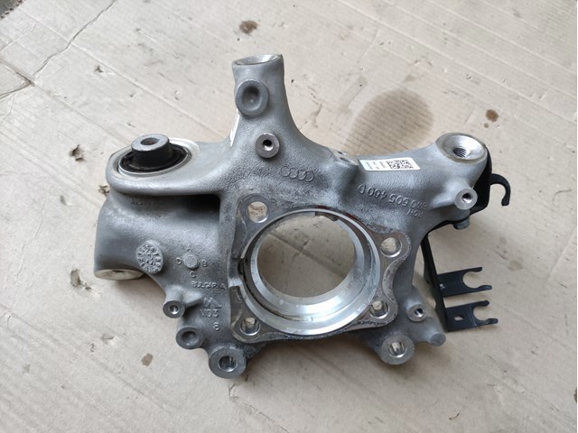 Цапфа поворотная правая 8W0505432Q VAG