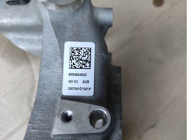 8W0505432Q VAG Цапфа задняя правая купить в Киев