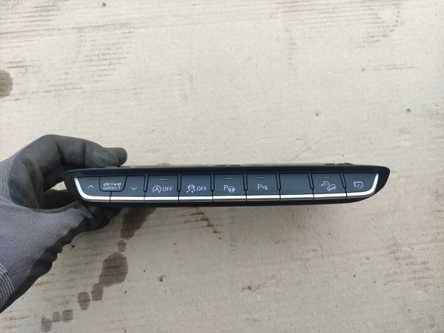 Блок кнопок центральной консоли 8W0925301BG5PR VAG