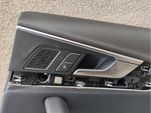 Выключатель центрального замка 8W09621085PR VAG