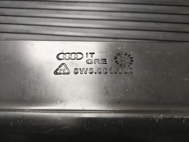 VAG 8W5061180 Коврик багажного отсека в наличии Тернополь