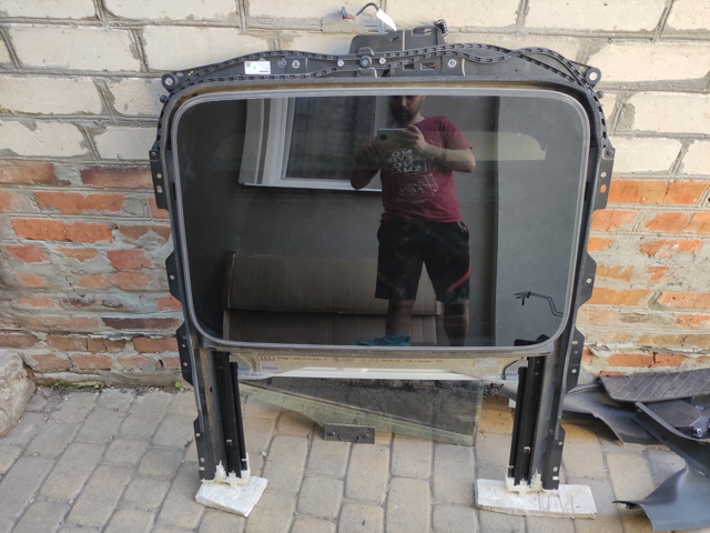 Детали люков облицовки кузова 8W5877049 VAG