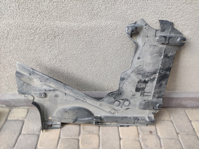 Защита днища, задняя правая 8W8825216A VAG