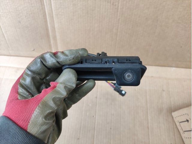 Камера системы обеспечения видимости 8W8827566D VAG