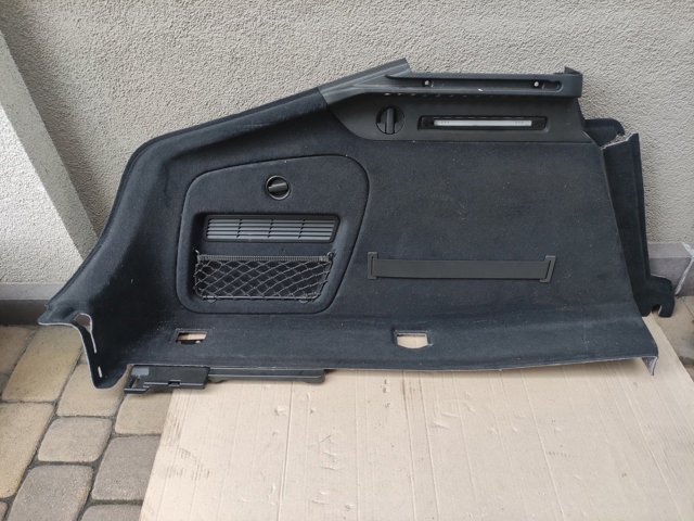 Облицовка багажного отсека, левая 8W8863879MKTH VAG