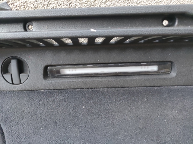 Плафон подсветки багажного отсека 8W9947409 VAG