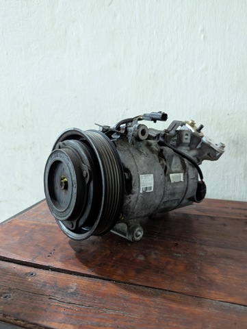 Компрессор климатической установки 926008209R RENAULT