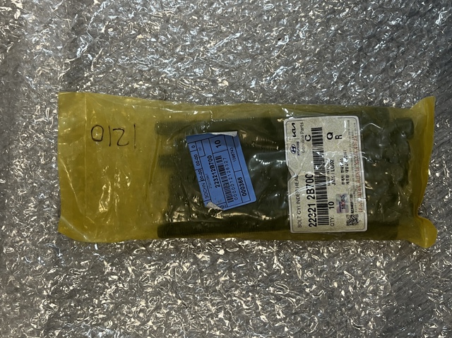 Болт ГБЦ 223212B700 HYUNDAI
