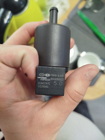 HYUNDAI 289103L000 Клапан вентиляции газов топливного бака в наличии Чернигов