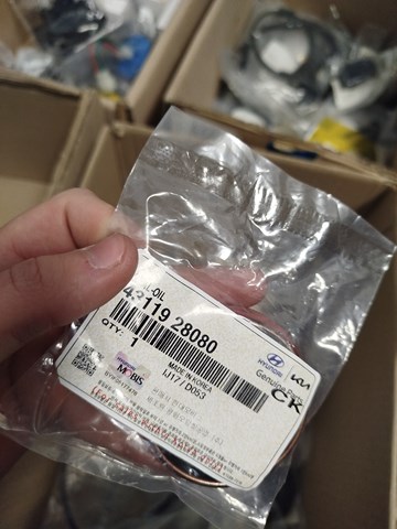 Сальник левой полуоси переднего моста 4311928080 HYUNDAI