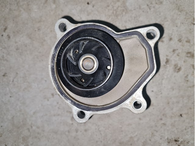 Насос системы охлаждения Фольксваген Поло IV