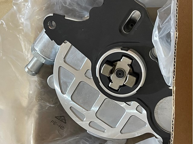 Механический вакуумный насос Skoda SuperB 2