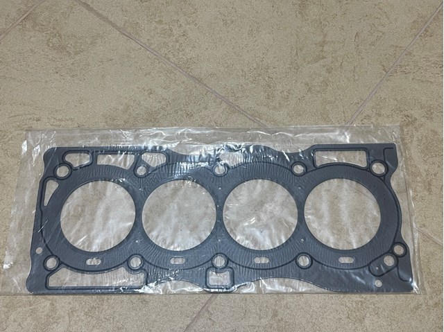 NISSAN 101018J085 Комплект прокладок в наличии Киев