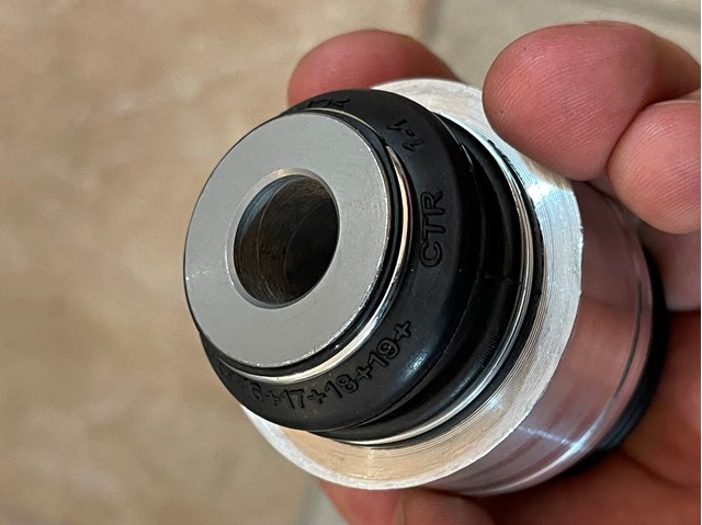 104441100G Tesla Model Цапфа задняя левая купить в Житомир