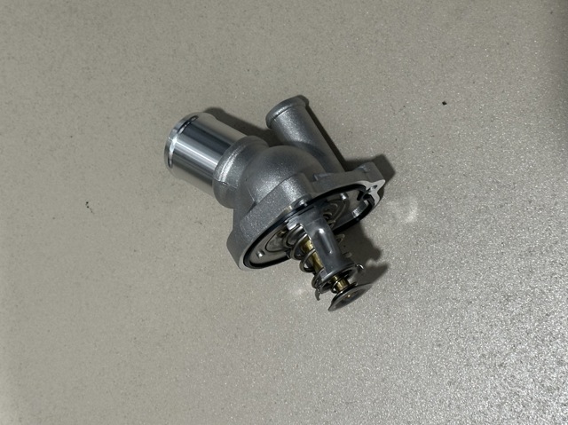 Термостат в сборе L33615170 MAZDA