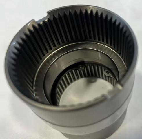 Втулка АКПП к раздаточной коробке LR002746 LAND ROVER